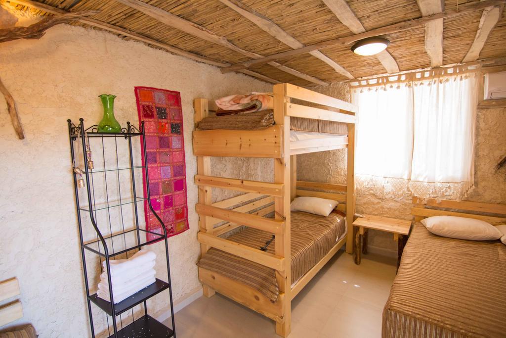 Kfar Hanokdim - Glamping & Camping Арад Стая снимка