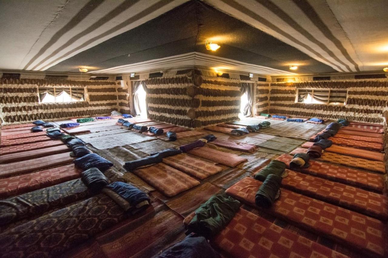 Kfar Hanokdim - Glamping & Camping Арад Екстериор снимка