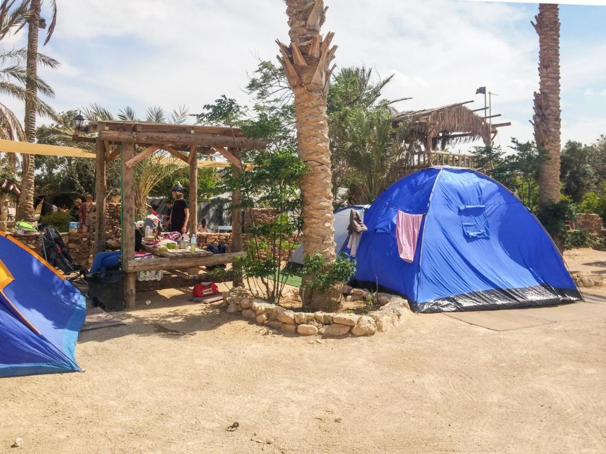 Kfar Hanokdim - Glamping & Camping Арад Екстериор снимка