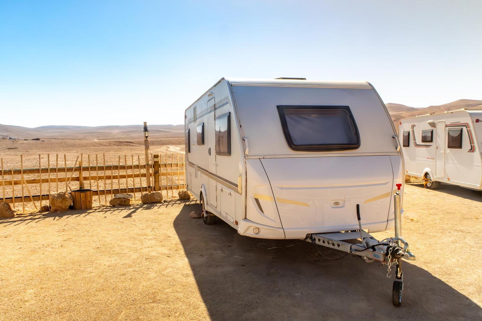 Kfar Hanokdim - Glamping & Camping Арад Екстериор снимка