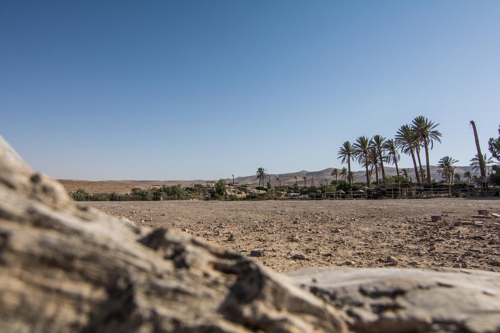 Kfar Hanokdim - Glamping & Camping Арад Екстериор снимка