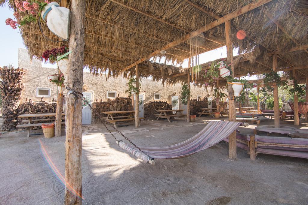 Kfar Hanokdim - Glamping & Camping Арад Екстериор снимка