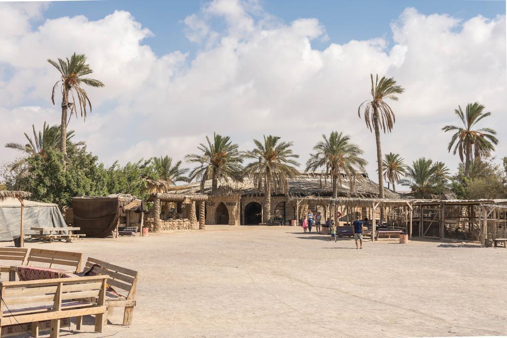 Kfar Hanokdim - Glamping & Camping Арад Екстериор снимка