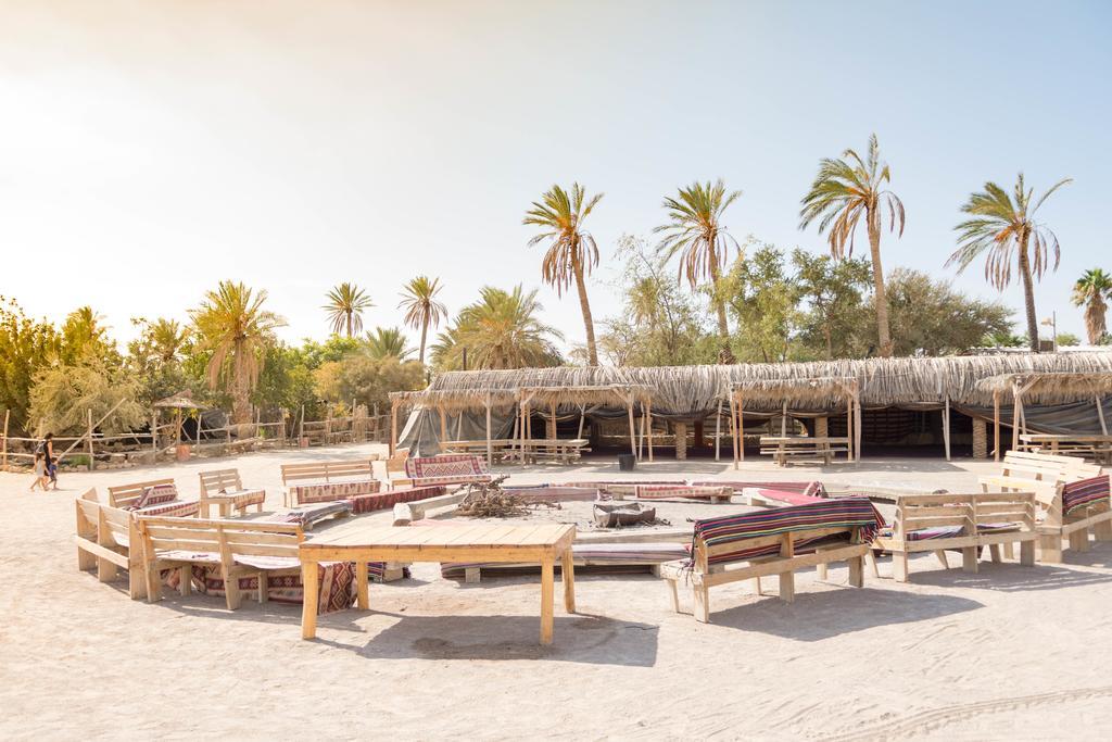 Kfar Hanokdim - Glamping & Camping Арад Екстериор снимка